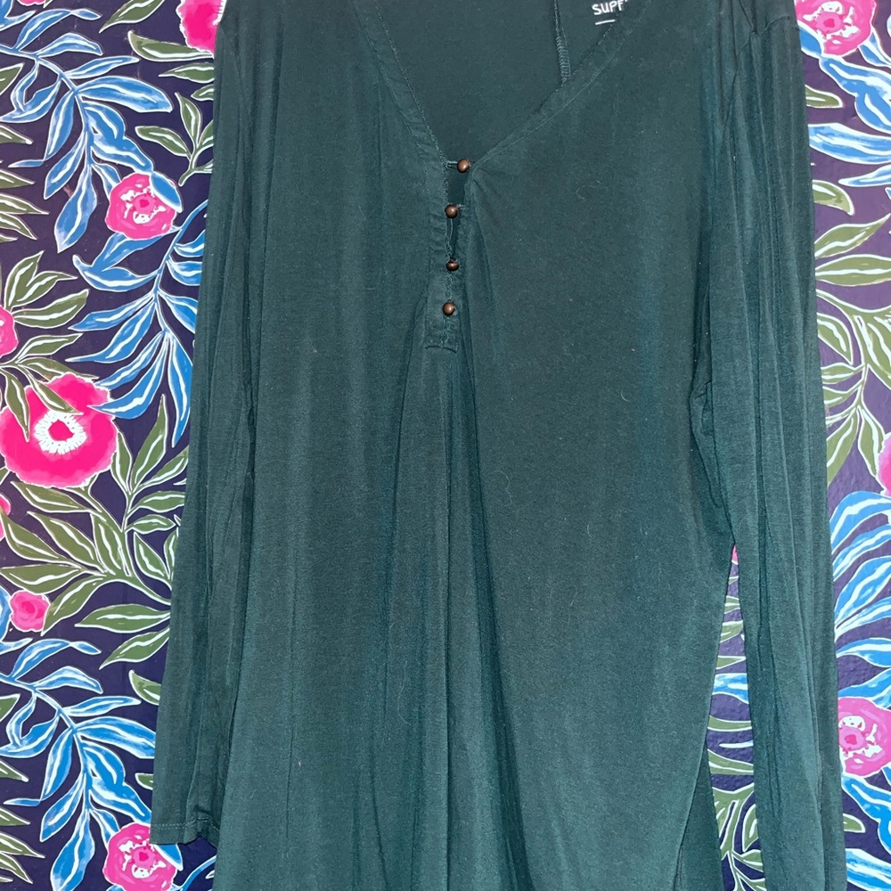 Women's Green Long Sleeve Top